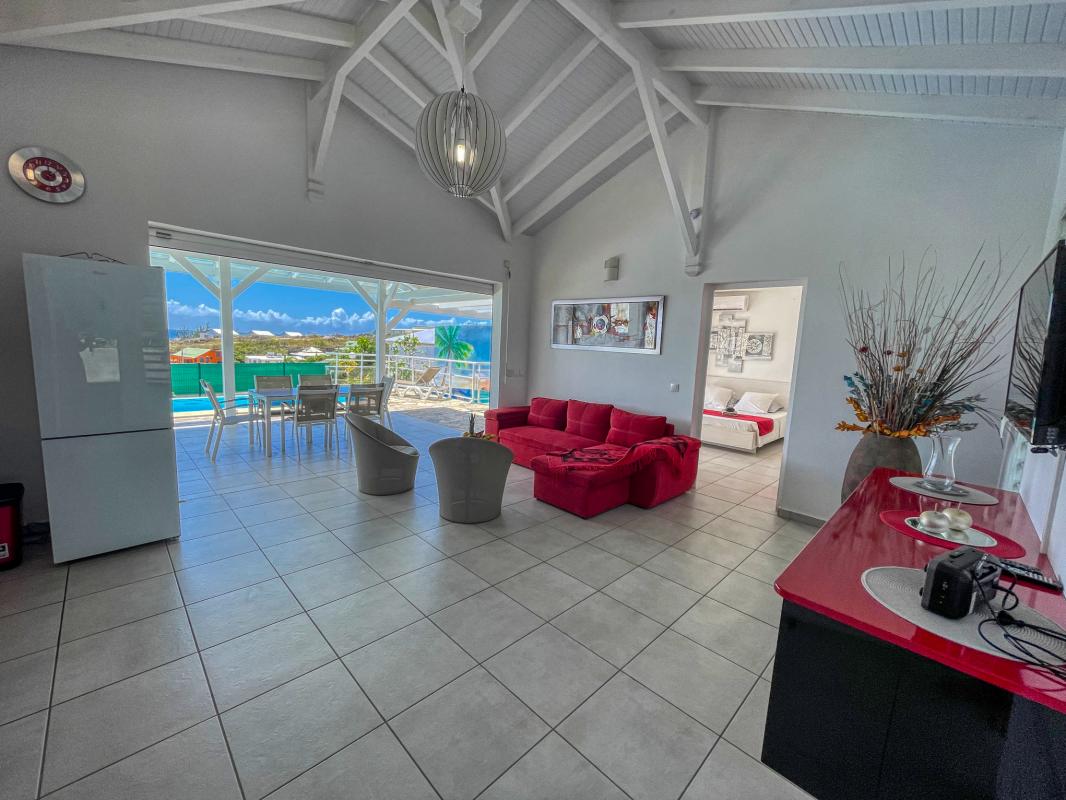 Location villa Rubis 2 chambres 4 personnes vue sur mer piscine à St François en Guadeloupe - salon.
